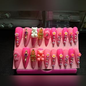 LG Press-on Nails